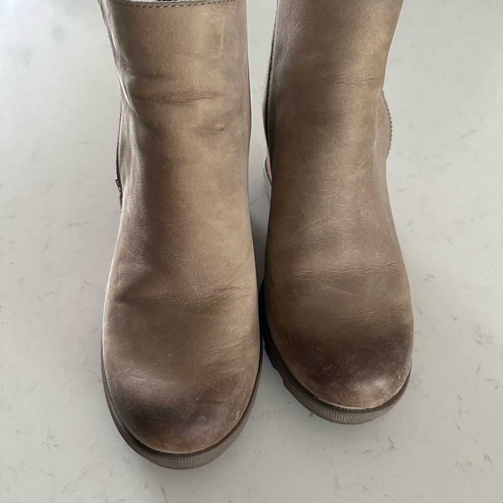 Sorel Women's Taupe Ankle Booties